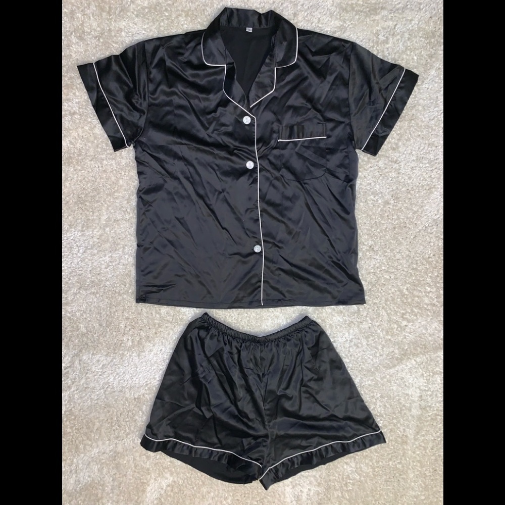 Black & White Satin Pajama Set♥︎